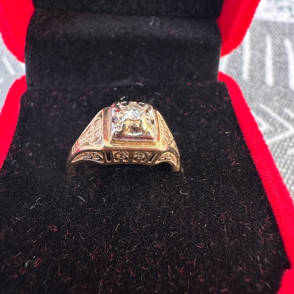 14k gold Filigree ring size 6 with 0.10 white Diamond - Picture 12 of 13